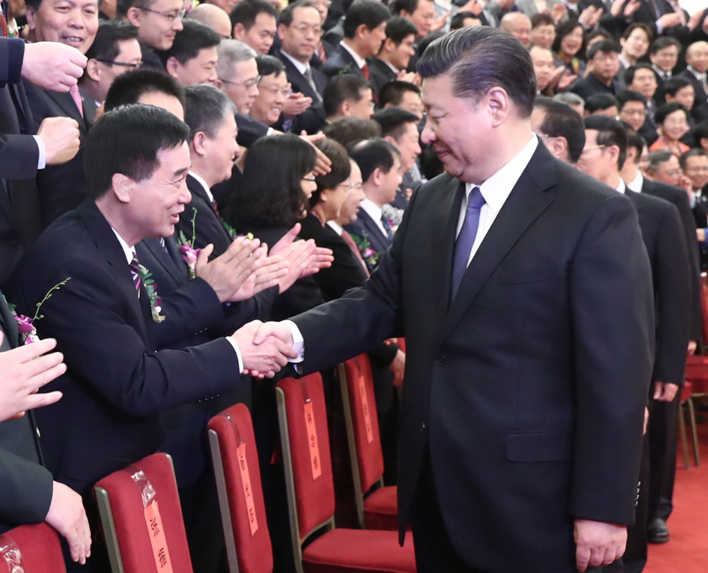 2018年1月8日，張國(guó)良榮獲國(guó)家科技進(jìn)步一等獎(jiǎng),習(xí)近平總書(shū)記與張國(guó)良握手照片